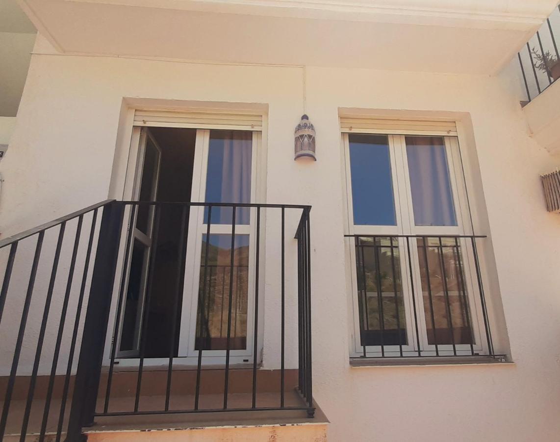 La Casa De La Fama - Apartamento Con Patio Exterior كاربونيذاس المظهر الخارجي الصورة